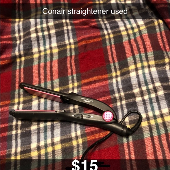 A pair of shoes and hair stuff - Picture 4 of 8